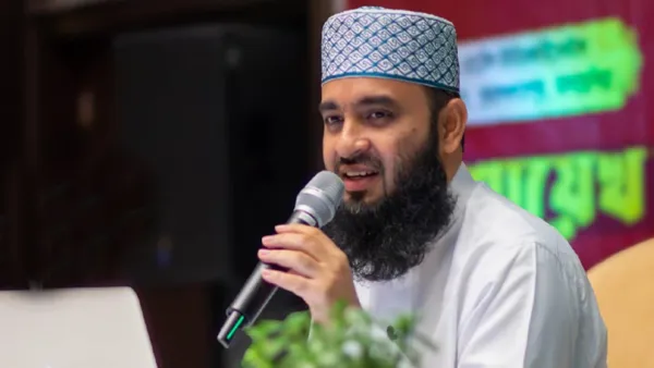 নিজের হ্যাকড হওয়া ইউটিউব চ্যানেল ফিরে পেলেন আজহারী