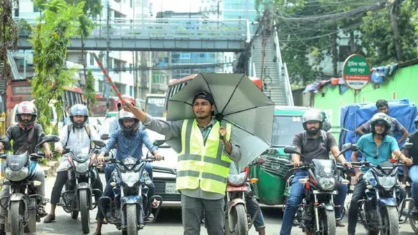ট্রাফিক নিয়ন্ত্রণে ৭০০ শিক্ষার্থীকে নেওয়ার ঘোষণা