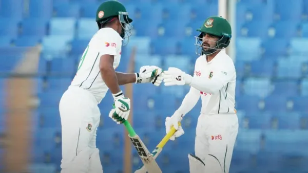 রানপাহাড়ে চাপা পড়ার পর ধ্বংসস্তূপে বাংলাদেশ