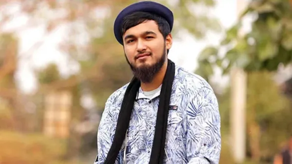 মঞ্চে ফিরলেন নোবেল, পেলেন দর্শকের ভালোবাসা