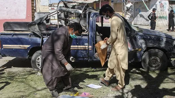 পাকিস্তানে বোমা হামলায় ৫ শিশুসহ সাতজন নিহত