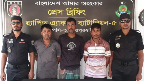 ছিনতাইকারী চক্রের মূলহোতাসহ আটক ৩