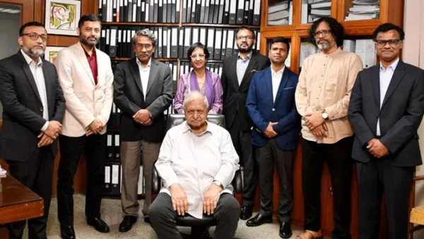 ড. কামাল হোসেনের সঙ্গে সংবিধান সংস্কার কমিশনের সাক্ষাৎ