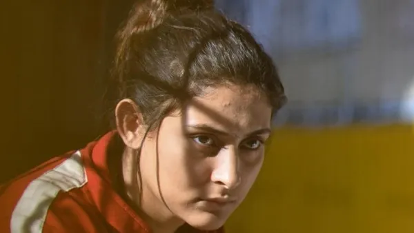 শোরুম উদ্বোধন করতে না পেরে কী বললেন মেহজাবীন