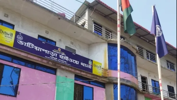 সড়ক দুর্ঘটনায় প্রাণ গেল মামা-ভাগনের