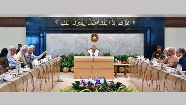 প্রধান উপদেষ্টার সঙ্গে বৈঠক করলেন ৬ সংস্কার কমিশন প্রধান