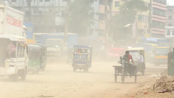 বায়ুদূষণের শীর্ষে লাহোর, ঢাকার অবস্থান কত