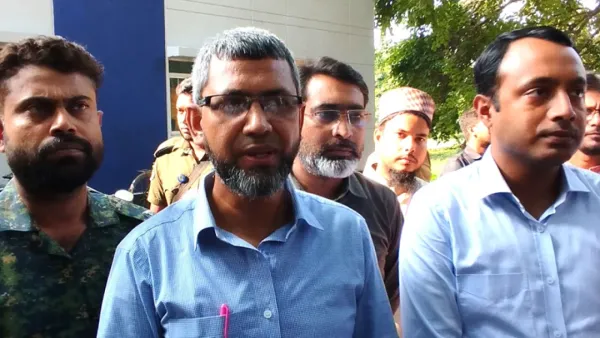 গাংনী শিক্ষা অফিসারকে লাঞ্ছিতের ঘটনায় মামলা