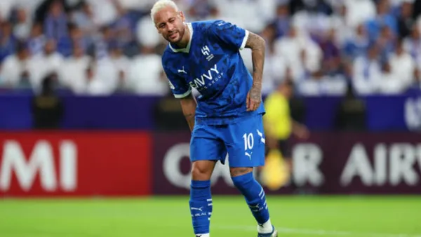 চোট পেয়ে আবার মাঠ ছাড়লেন নেইমার