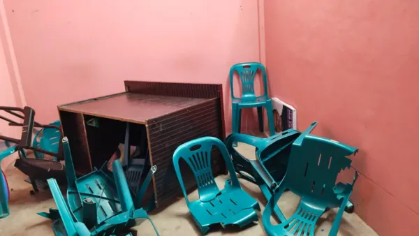 উদ্বোধনীর একদিন পরেই বোয়ালমারীতে বিএনএম’র অস্থায়ী কার্যালয় ভাঙচুর