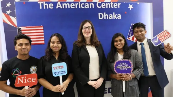 যুক্তরাষ্ট্র দূতাবাসের আয়োজনে ঢাকায় নির্বাচন পর্যবেক্ষণ