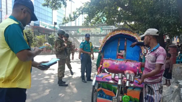 ব্যাটারিচালিত ৭৮টি অটোরিকশা জব্দ করে নিলামে বিক্রি