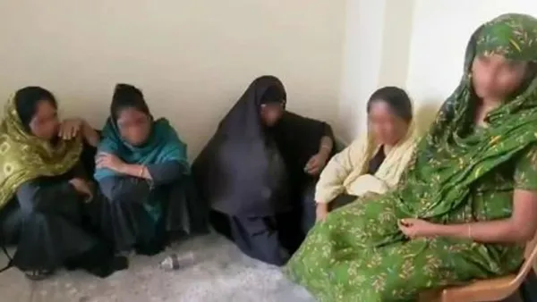 নাটোরে ছিনতাইকারী চক্রের ৫ নারী সদস্য আটক