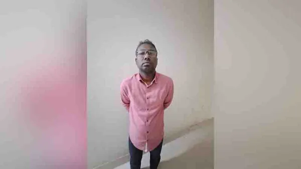 এসএসসি পাস না করেই চিকিৎসা দিতেন জয়