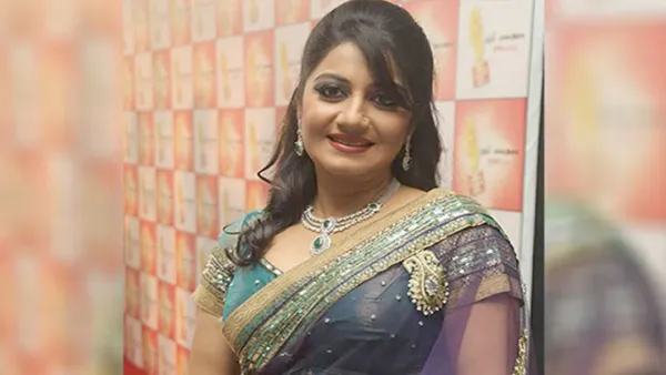 চিত্রনায়িকা শিল্পীর ব্যাংক অ্যাকাউন্ট স্থগিত