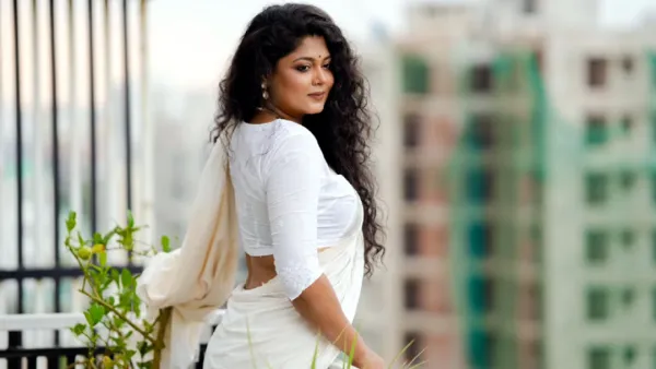 বিচ্ছেদ প্রসঙ্গে যা বললেন মৌসুমী হামিদ