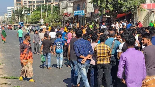 বকেয়া বেতনের দাবিতে আজও সড়কে বেক্সিমকোর শ্রমিকরা