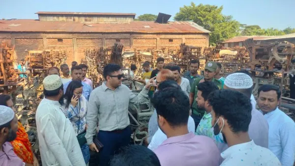 আড়াইহাজারে ভয়াবহ অগ্নিকাণ্ড, কয়েক কোটি টাকার ক্ষতি