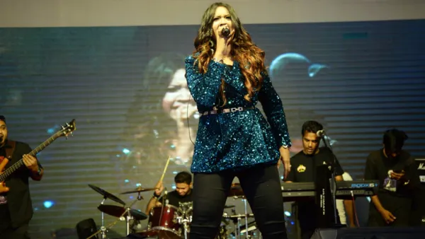 আনন্দ দিতে পারলে নিজেকে সার্থক মনে হয়: ঐশী