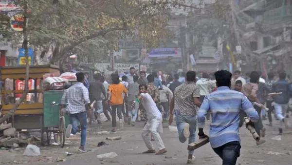 রাজধানীতে সংঘর্ষে জড়াল ৩৮ কলেজের শিক্ষার্থী