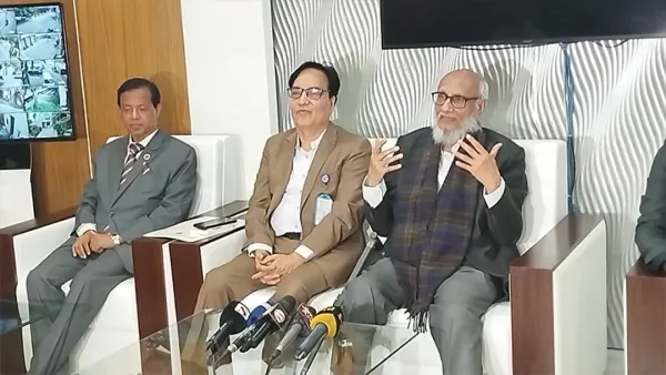 প্রশাসনের সর্বস্তরে সংশোধন না হলে ফের বিপ্লব হতে পারে