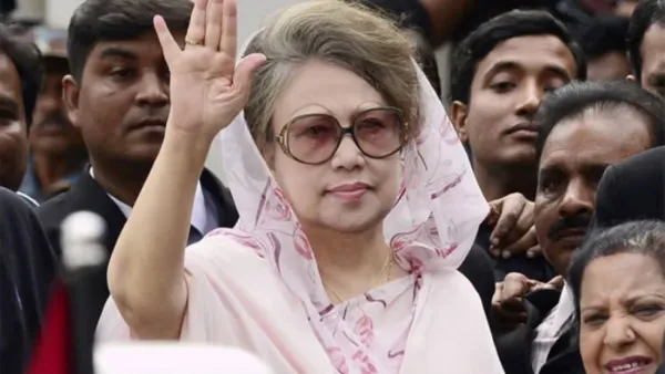 খালেদা জিয়াসহ সব আসামিকে খালাস