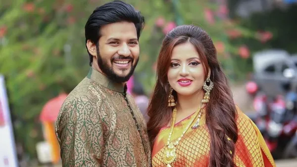 চিত্রনায়ক নিরবের বিরুদ্ধে পরকীয়ার অভিযোগ 