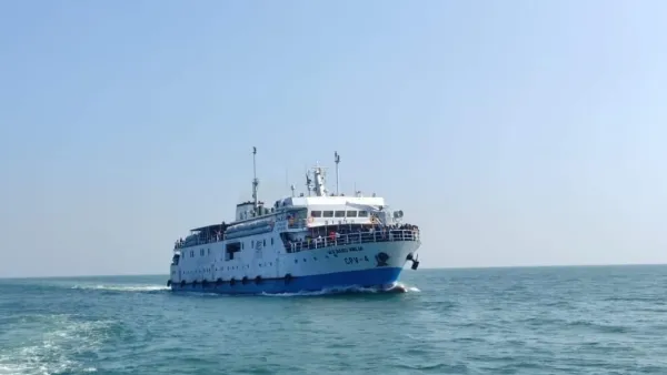 সেন্টমার্টিনের উদ্দেশে ছাড়ল জাহাজ, পর্যটকদের উচ্ছ্বাস