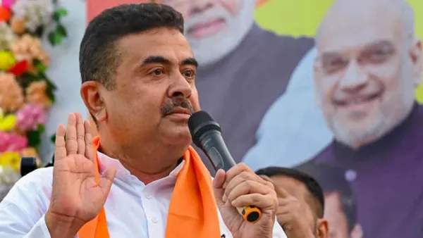 শুভেন্দু অধিকারী হয় বোকা, নয় মূর্খ