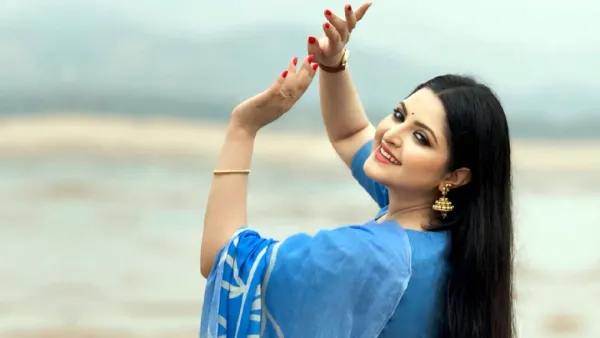 বছর শেষে সুখবর দিলেন পরীমণি