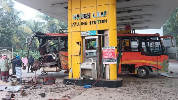 লক্ষ্মীপুরে ফিলিং স্টেশনে বাসের সিলিন্ডার বিস্ফোরণ, নিহত ১