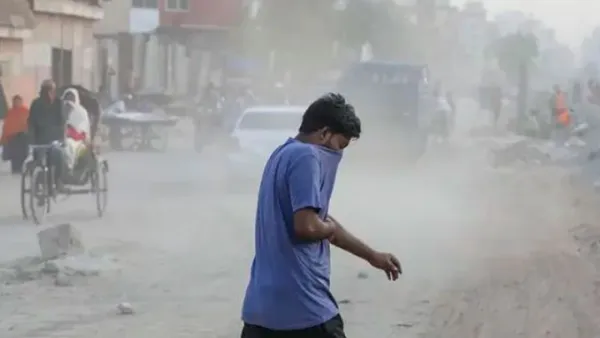 টানা দ্বিতীয় দিনের মতো বায়ুদূষণের শীর্ষে ঢাকা