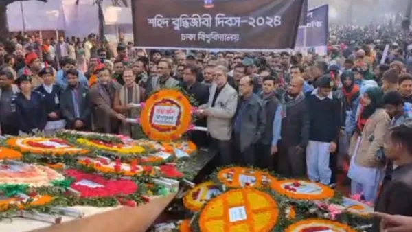 মিরপুরে শহীদ বুদ্ধিজীবী স্মৃতিসৌধে জনতার ঢল