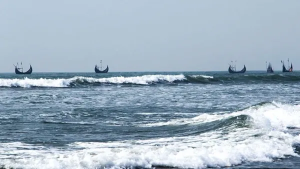 সাগরে নিম্নচাপ, সমুদ্রবন্দরে সতর্কসংকেত