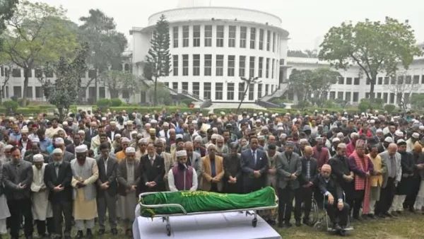 হাইকোর্টে উপদেষ্টা হাসান আরিফের দ্বিতীয় জানাজা অনুষ্ঠিত (ভিডিও)