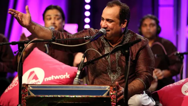 ঢাকায় রাহাত ফতেহ আলী খান, মঞ্চ মাতাবেন রাতে