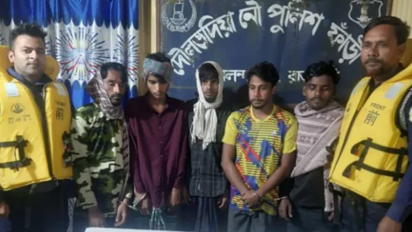 পদ্মা-যমুনা নদীতে চাঁদাবাজির সময় গ্রেপ্তার ৫