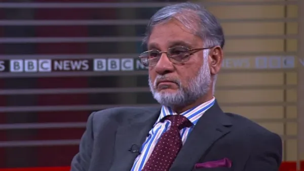 ১১ বছর পর দেশে ফিরলেন ব্যারিস্টার আবদুর রাজ্জাক