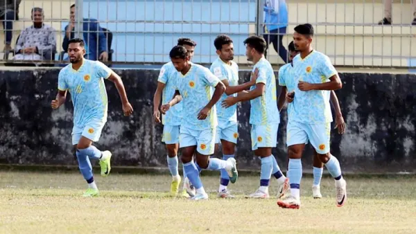 গোল উৎসব করে দুইয়ে রহমতগঞ্জ, চতুর্থ জয়ে তিনে আবাহনী