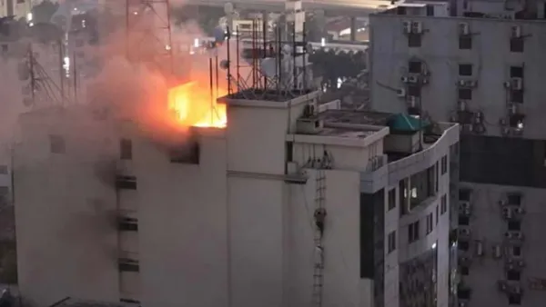 মহাখালীতে আবাসিক ভবনে লাগা আগুন নিয়ন্ত্রণে 