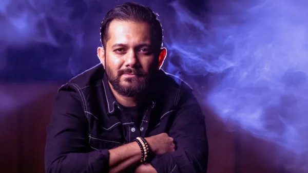 ১২ মাসে ১২ গান প্রকাশ 