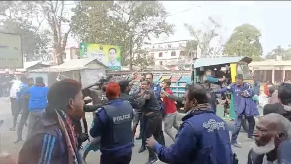 পুলিশের সামনেই যুবদলের দুই পক্ষের সংঘর্ষ, সেনাবাহিনী মোতায়েন
