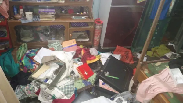 রাজারহাটে সাবেক সেনা সদস্যের বাড়িতে ডাকাতি