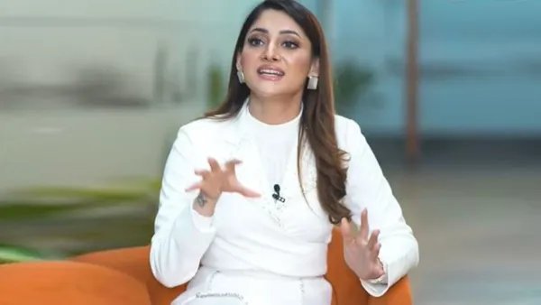 শাকিবের সঙ্গে প্রেমের গুঞ্জন, মুখ খুললেন পূজা চেরি 