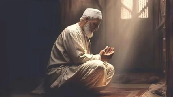 যে নফল নামাজ জীবনে একবার হলেও পড়তে হবে