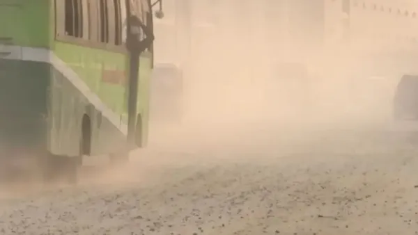 বায়ুদূষণের শীর্ষে ঢাকা, বাতাস ‘খুব অস্বাস্থ্যকর’