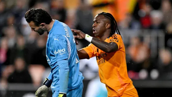 দুই ম্যাচ নিষিদ্ধ ভিনি