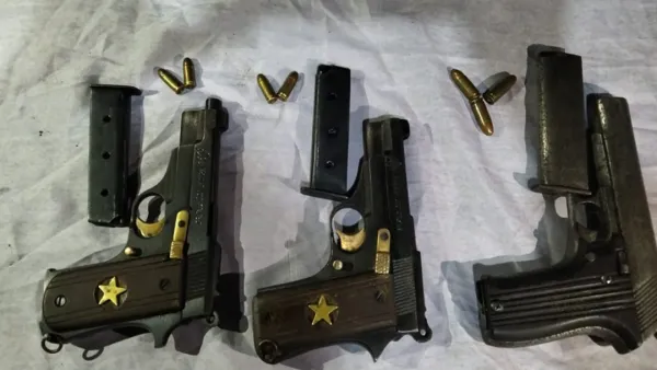 রাজবাড়ীতে  বিদেশী আগ্নেয়াস্ত্র-ম্যাগাজিন ও গুলি উদ্ধার