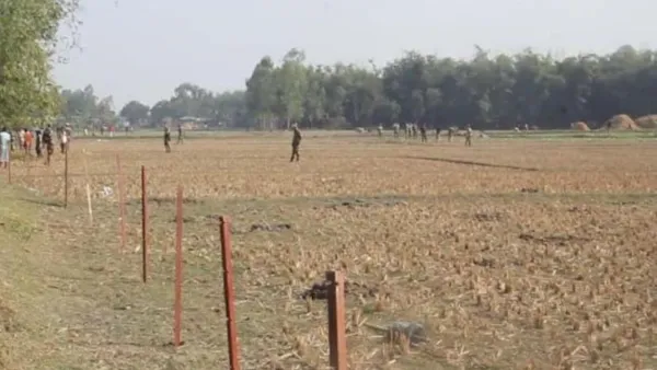 দহগ্রাম সীমান্তের শূন্যরেখায় কাঁটাতারের বেড়া দিল বিএসএফ