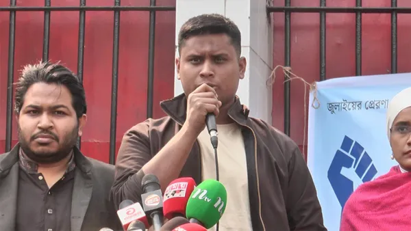 ফ্যাসিবাদের পক্ষে লিখলে কলম ভেঙে দেব: হাসনাত আব্দুল্লাহ